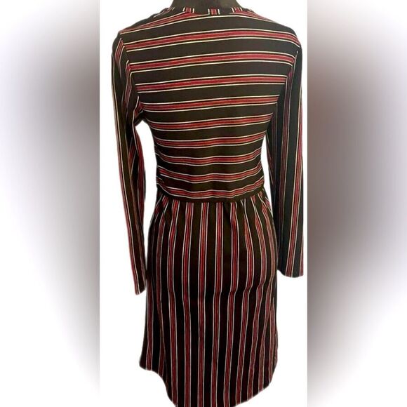 Lake Flower Striped pullover dress with pockets size small - Picture 2 of 9